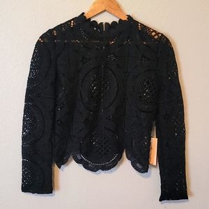 BLASHE Lace Long Sleeve Scallop Top. Black. Size Small